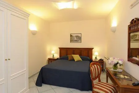 לינה וארוחת בוקר Il Ducato Di 3*