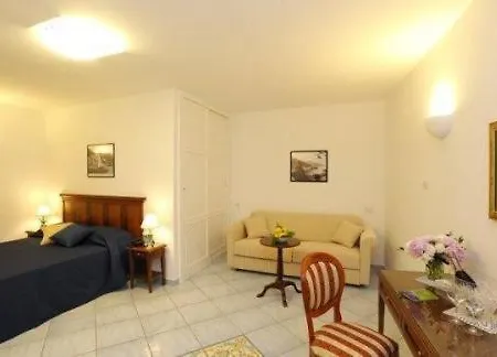 ベッド・アンド・ブレックファスト イル ドゥカート ディ ラベッロ ラヴェッロ